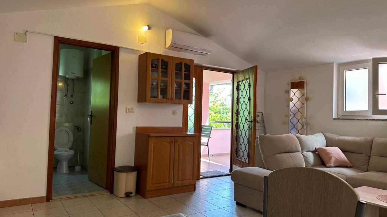 Apartment Murva Premantura Exterior photo