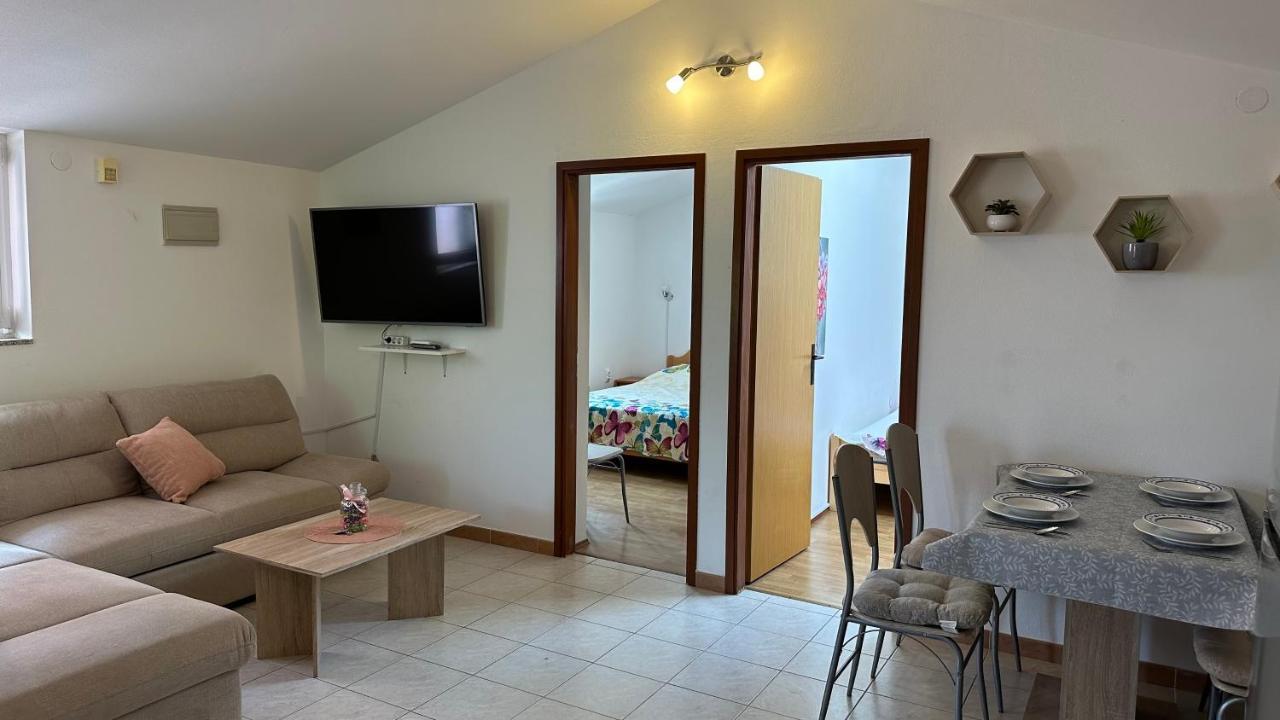 Apartment Murva Premantura Exterior photo