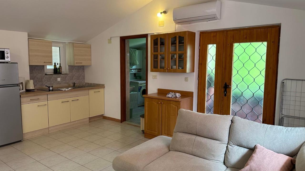 Apartment Murva Premantura Exterior photo